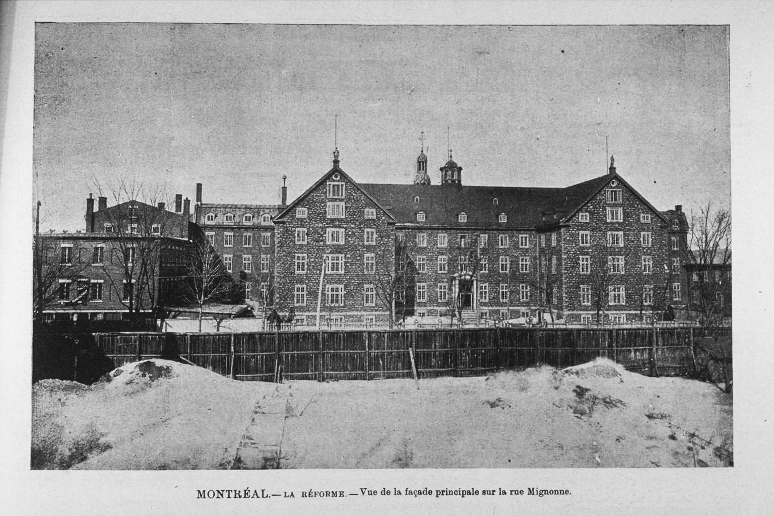Mont-Saint-Antoine_Institute_Circa_1895_BANQ_numerique_le_Monde_Illustre_vol_11_No_560__2_.jpg